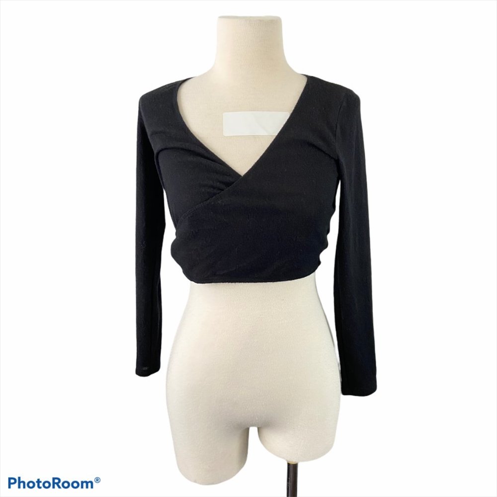 ABERCROMBIE Black Wrap Around Sweater NWT